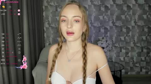 Adelina online show from February 4, 3:15 pm