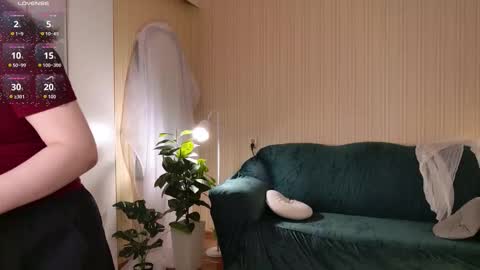 Snapshot of a_lot_of_bunny chatting on March 23, 9:35 am a_lot_of_bunny online show from March 23, 9:35 am