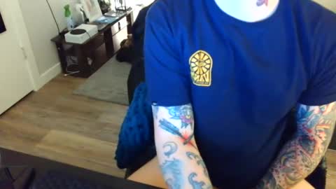 A Lunar online show from December 3, 11:46 pm