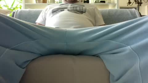 Snapshot of a_nice_dick_77 chatting on March 24, 10:09 am a_nice_dick_77 online show from March 24, 10:09 am