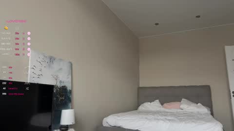 Mila and Jess online show from October 21, 8:37 am