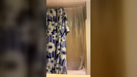 Sam the Shy Freak online show from February 5, 2:49 am