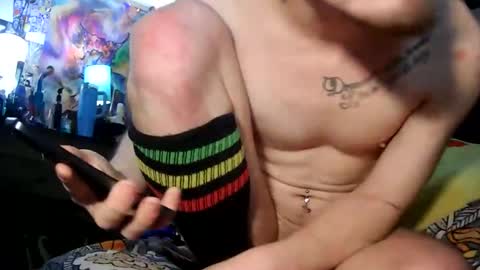 Snapshot of a_twinkie chatting on November 12, 3:40 am Chris online show from November 12, 3:40 am