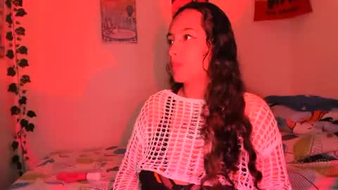 Snapshot of a_wallace chatting on June 27, 9:20 pm Ali Wallace online show from June 27, 9:20 pm