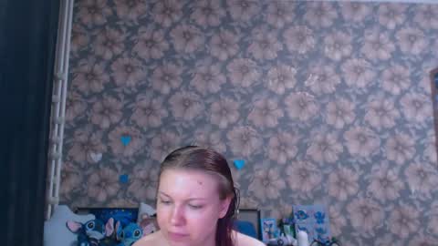 Snapshot of aalicebubble chatting on March 6, 5:20 pm Alice online show from March 6, 5:20 pm