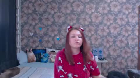 Snapshot of aalicebubble chatting on March 13, 10:11 am Alice online show from March 13, 10:11 am