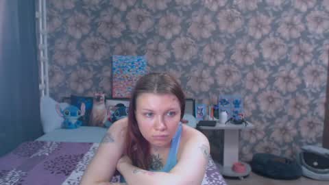 Snapshot of aalicebubble chatting on April 9, 6:02 am Alice online show from April 9, 6:02 am