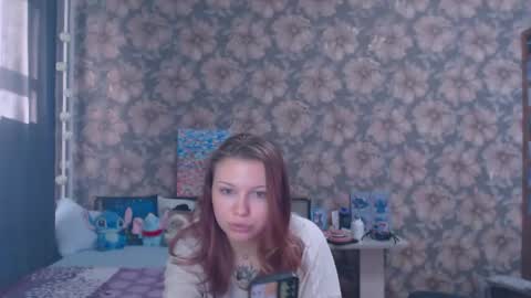 Snapshot of aalicebubble chatting on April 13, 2:17 am Alice online show from April 13, 2:17 am