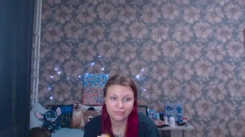 Snapshot of aalicebubble chatting on April 28, 10:37 pm Alice online show from April 28, 10:37 pm