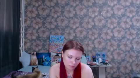 Snapshot of aalicebubble chatting on May 6, 1:25 am Alice online show from May 6, 1:25 am