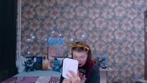 Snapshot of aalicebubble chatting on May 26, 2:57 pm Alice online show from May 26, 2:57 pm