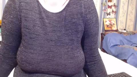 Snapshot of aamarillis chatting on September 20, 7:04 pm NINA online show from September 20, 7:04 pm