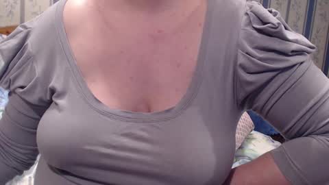 Snapshot of aamarillis chatting on October 26, 4:24 pm NINA online show from October 26, 4:24 pm