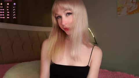 Snapshot of aameow chatting on September 18, 3:14 pm Amy online show from September 18, 3:14 pm