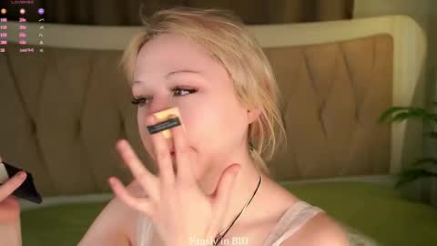 Amy online show from October 20, 3:12 pm