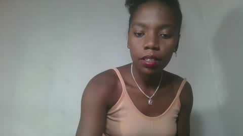 aangevelo online show from November 5, 11:43 am