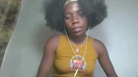 aangevelo online show from November 7, 4:40 pm