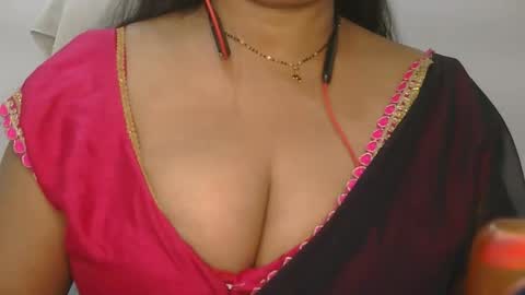 Snapshot of aaradhya_sexy_88 chatting on June 3, 9:23 am aaradhya_sexy_88 online show from June 3, 9:23 am