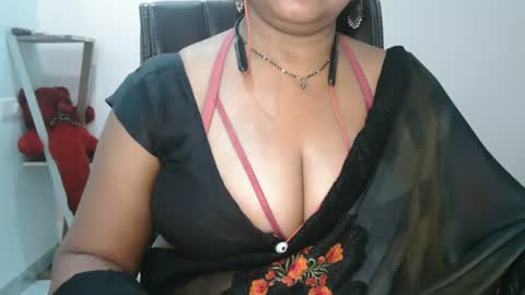 Snapshot of aaradhya_sexy_88 chatting on July 20, 10:39 am aaradhya_sexy_88 online show from July 20, 10:39 am