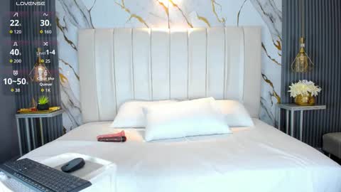 A R I A L  online show from November 12, 5:24 pm