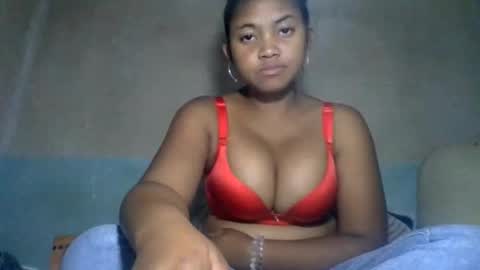 Snapshot of aariciah chatting on February 5, 7:35 am aariciah online show from February 5, 7:35 am