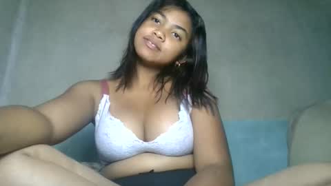 Snapshot of aariciah chatting on March 23, 11:25 am aariciah online show from March 23, 11:25 am