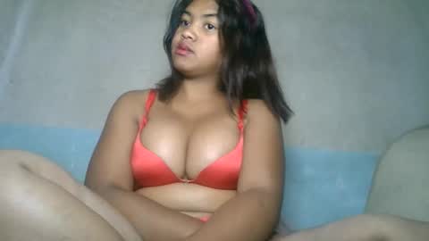 Snapshot of aariciah chatting on April 10, 9:25 am aariciah online show from April 10, 9:25 am
