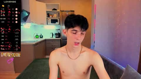 Aaron Bang online show from September 30, 7:41 pm