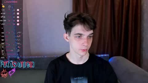 Snapshot of aaron_bang chatting on April 16, 8:42 pm Aaron Bang online show from April 16, 8:42 pm