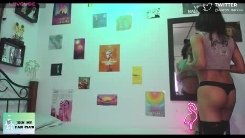 Snapshot of aaron_darkus chatting on September 28, 11:43 pm Aaron online show from September 28, 11:43 pm