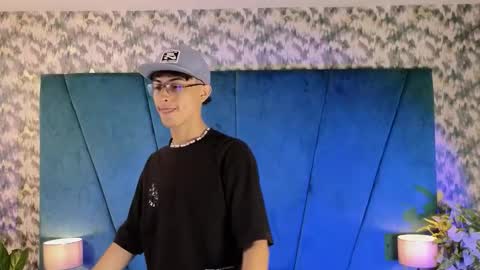 Aaron Ezequiel online show from September 26, 9:52 pm