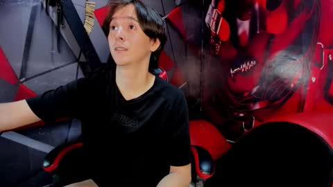 Snapshot of aaron_latinmen2 chatting on November 29, 10:13 pm Aaron online show from November 29, 10:13 pm