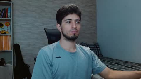 Aaron online show from September 21, 6:09 pm