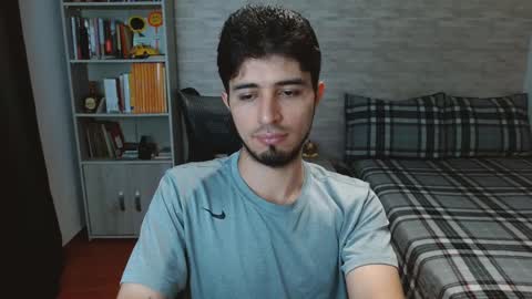 Aaron online show from September 27, 6:13 pm