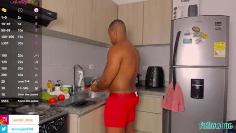 Aaron online show from February 27, 4:18 pm