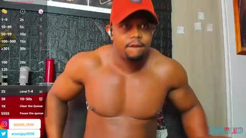 Snapshot of aaron_st chatting on April 26, 12:03 pm Aaron online show from April 26, 12:03 pm