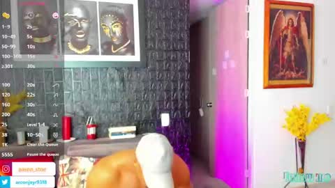Snapshot of aaron_st chatting on May 15, 3:19 pm Aaron online show from May 15, 3:19 pm