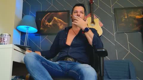 Snapshot of aaronbomer chatting on September 22, 4:47 am Aaron online show from September 22, 4:47 am