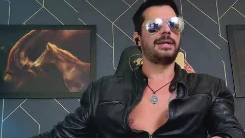 Aaron online show from March 7, 2:52 am