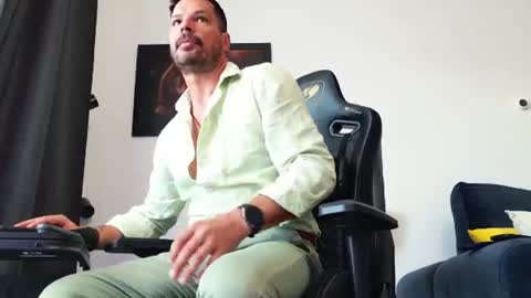 Aaron online show from July 25, 5:49 am