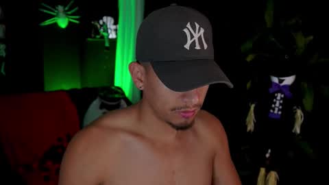 AARON  online show from October 18, 9:32 am