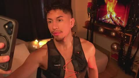 AARON  online show from June 8, 9:59 pm
