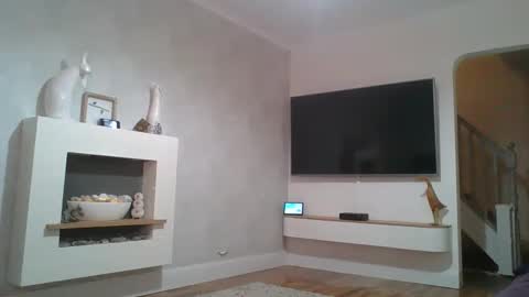 Aaron online show from January 12, 6:02 pm