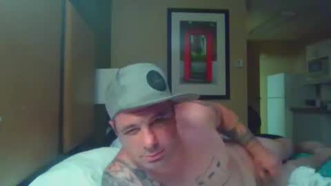 aaronprezent online show from November 5, 10:37 am