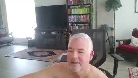 Snapshot of aarosteev chatting on October 22, 3:12 pm Jason online show from October 22, 3:12 pm