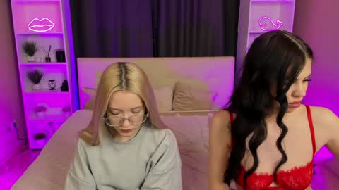 Fiona and Harry online show from December 20, 9:17 pm