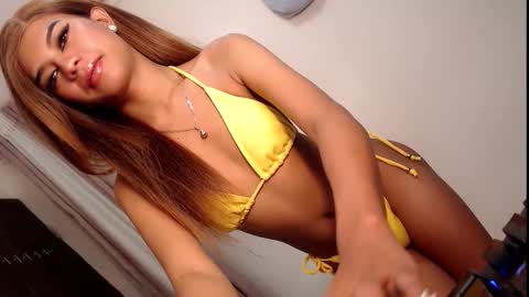 AYISHA online show from October 21, 7:25 pm