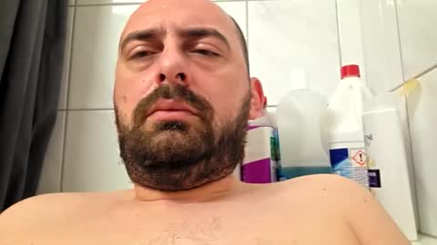 Snapshot of abas1986 chatting on February 9, 9:46 am abas1986 online show from February 9, 9:46 am