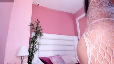 abbey_walker online show from December 19, 6:12 am