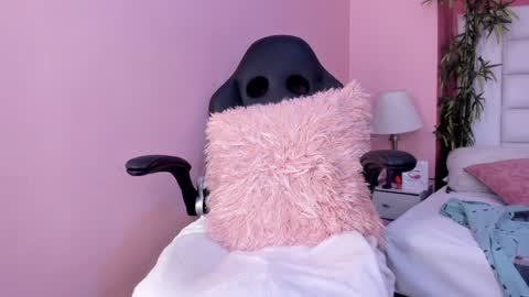 abbey_walker online show from December 27, 8:56 am